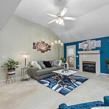Beautiful Townhome, 11 Minutes To Downtown, Kcmo. Kansas City Luaran gambar
