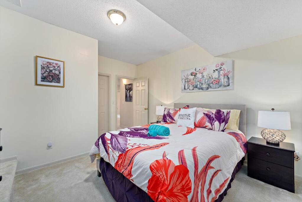 Beautiful Townhome, 11 Minutes To Downtown, Kcmo. Kansas City Luaran gambar